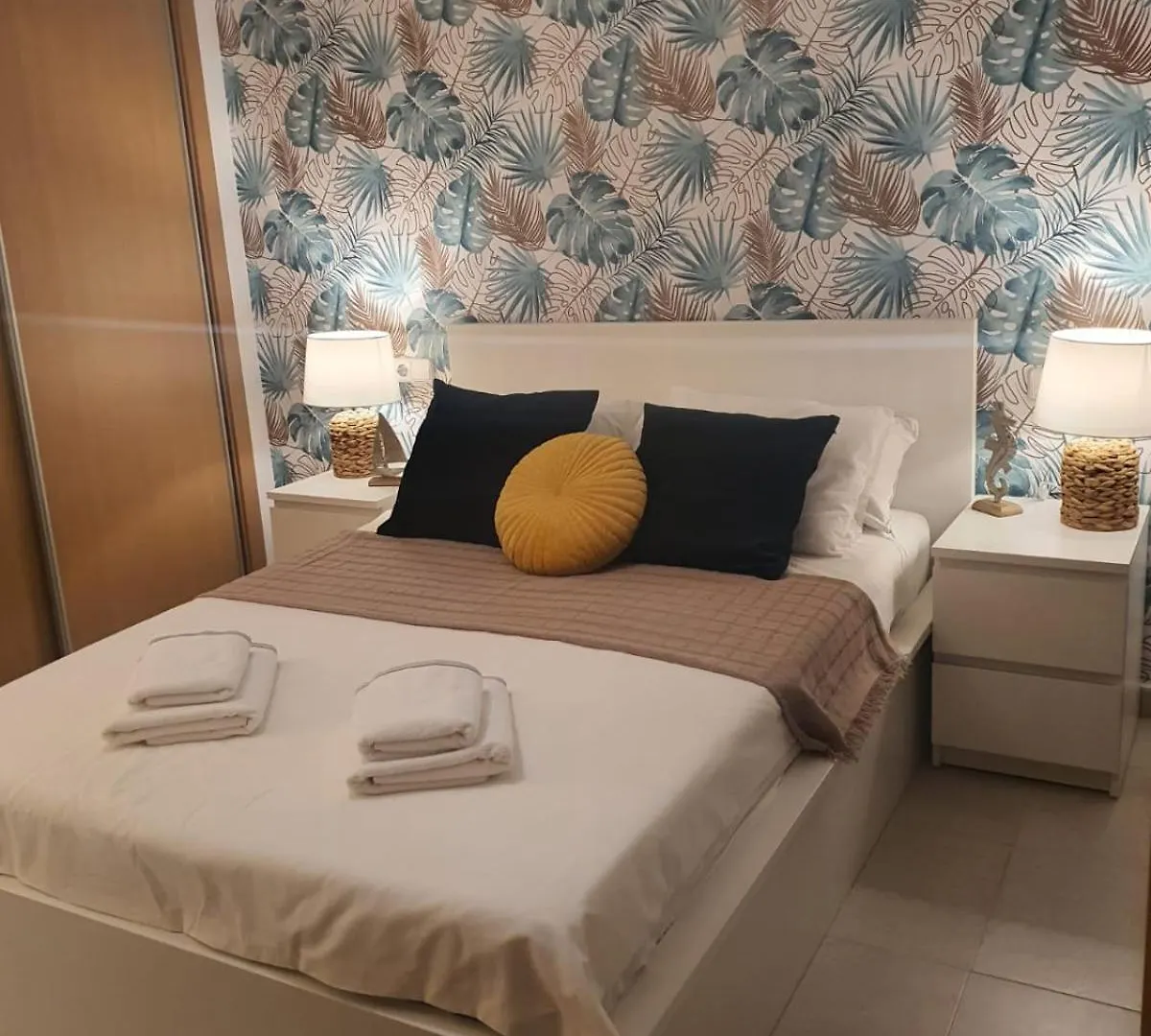דירות ורה Laguna Beach Ground Floor Bungalow